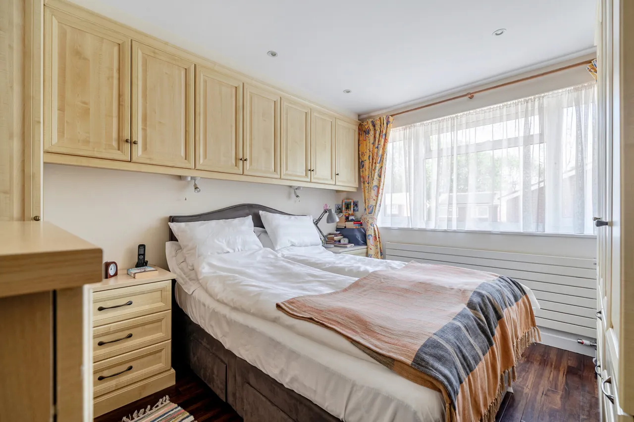 Mower Place, Cranleigh, GU6, photo 8
