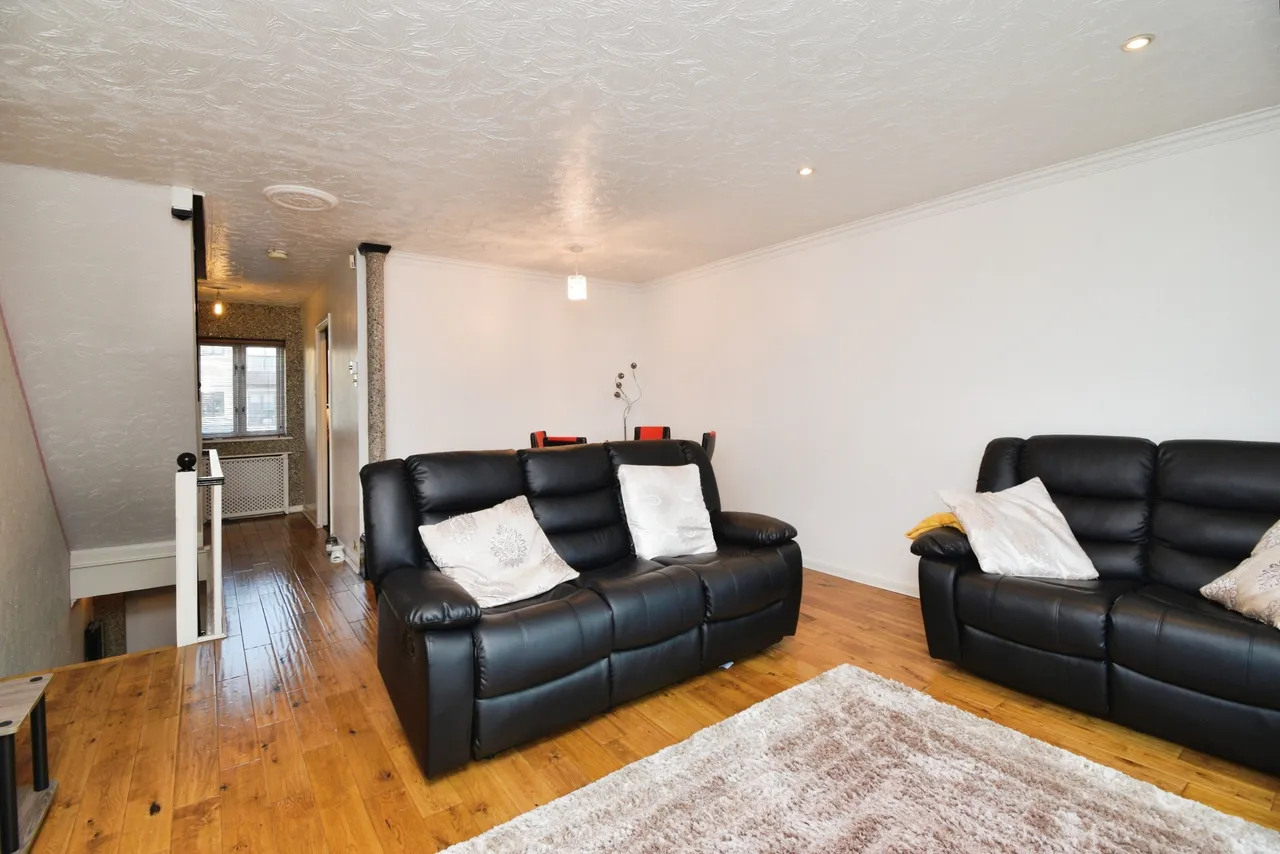 Hardy Avenue, London, E16, photo 4