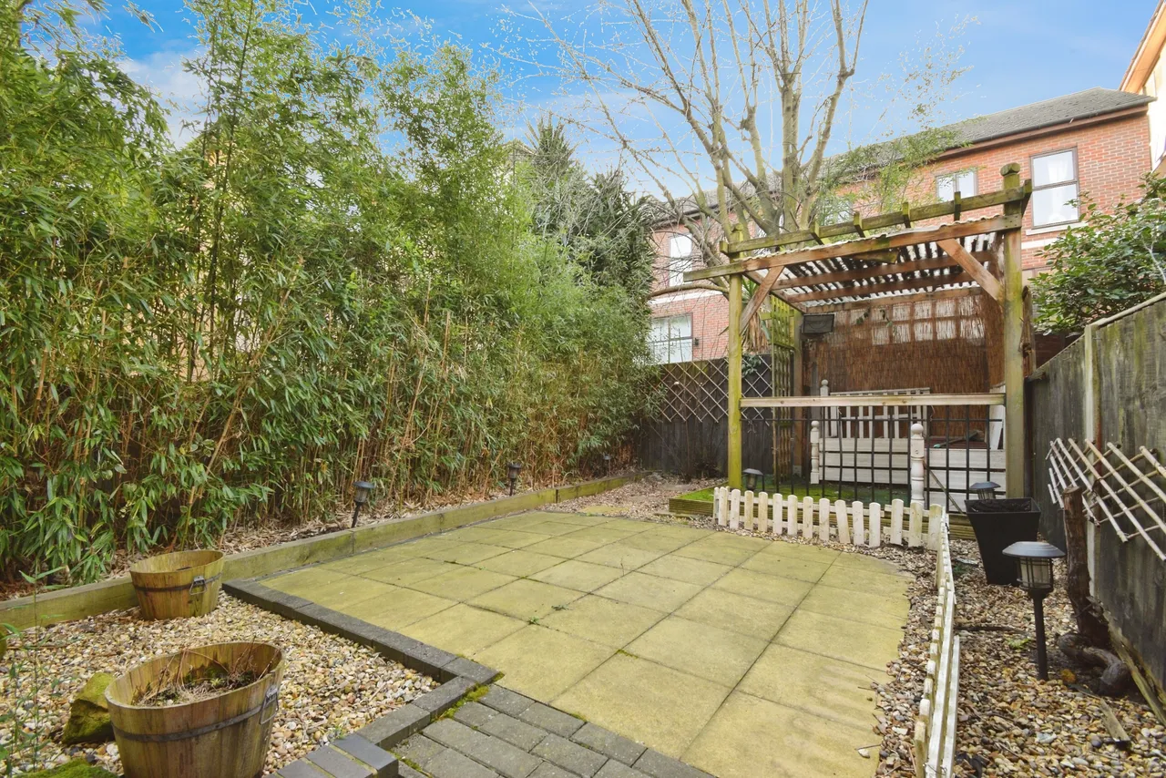Hardy Avenue, London, E16, photo 15