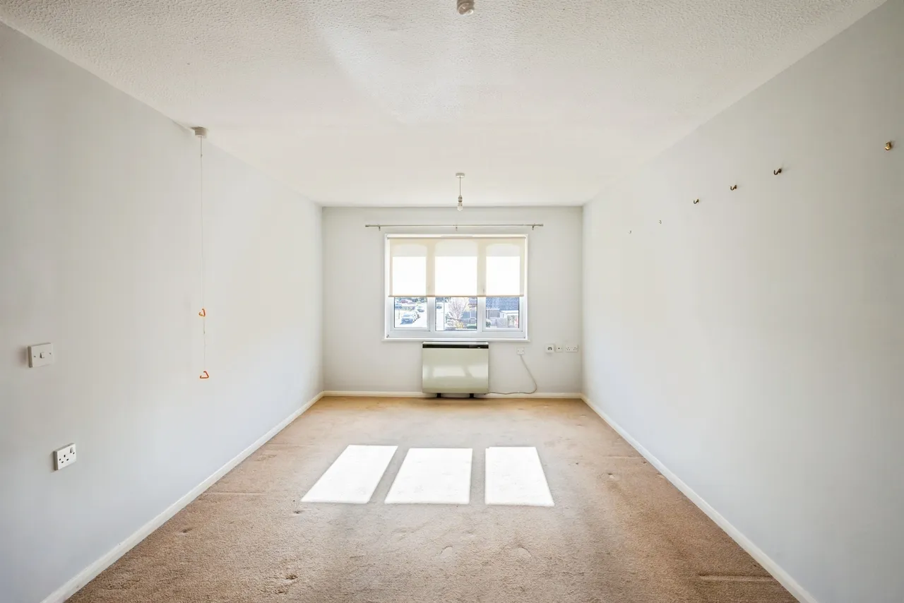 Swanley Close, Eastbourne, BN23, photo 13