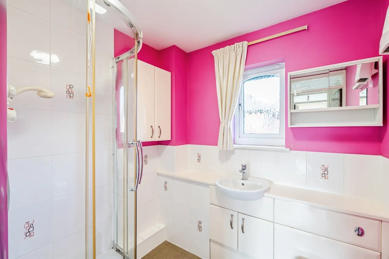 Swanley Close, Eastbourne, BN23, photo 14