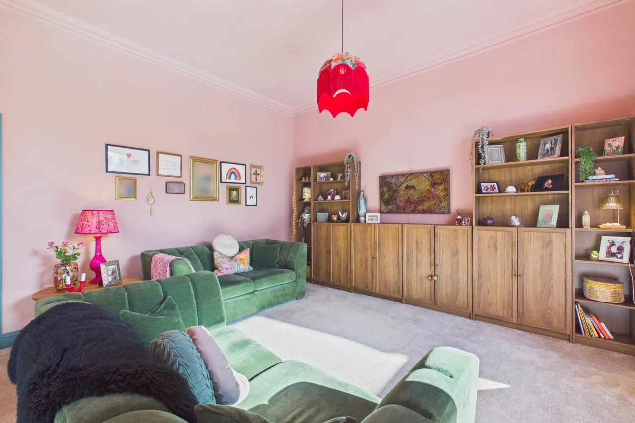Gartloch Avenue, Glasgow, photo 6