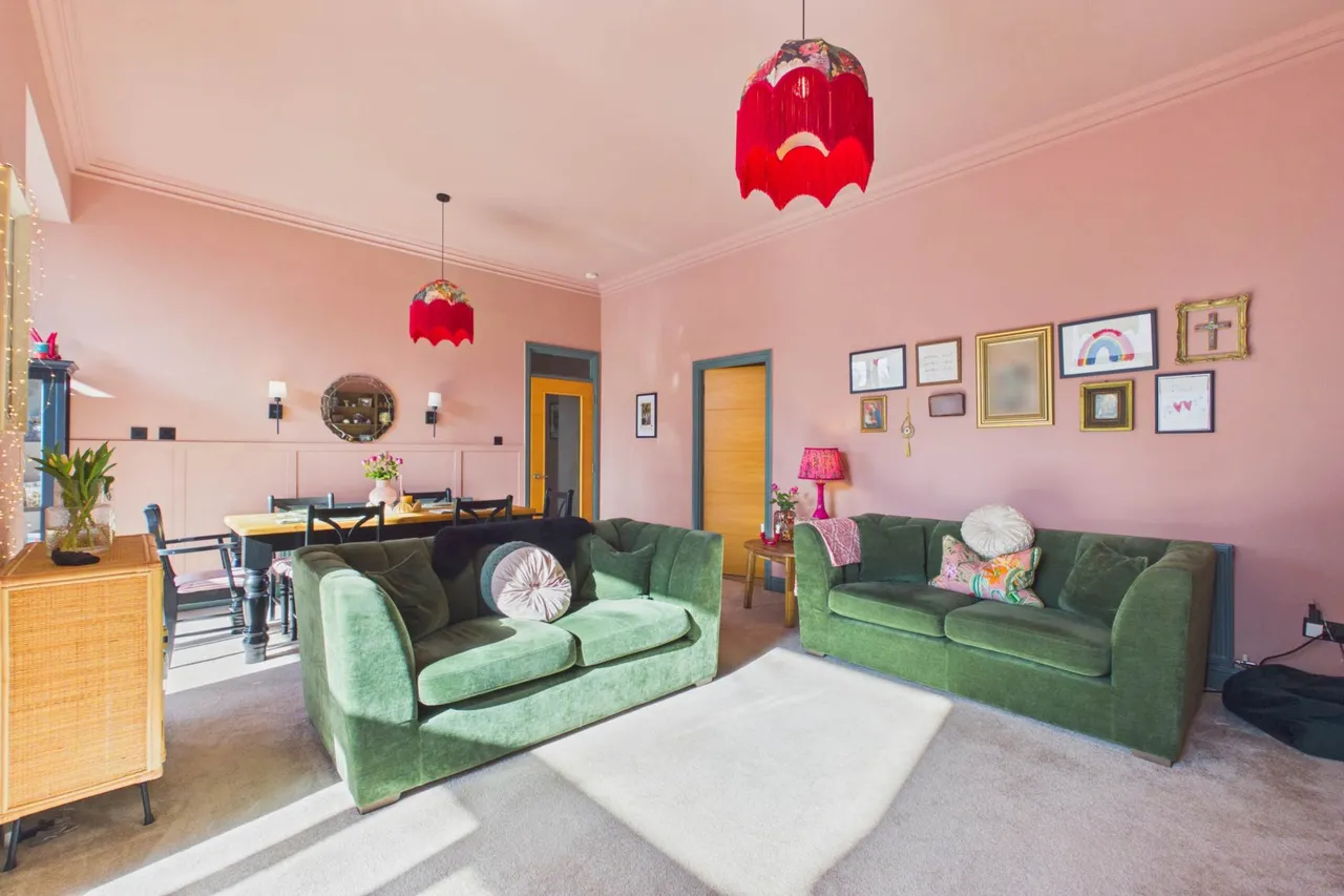Gartloch Avenue, Glasgow, photo 2