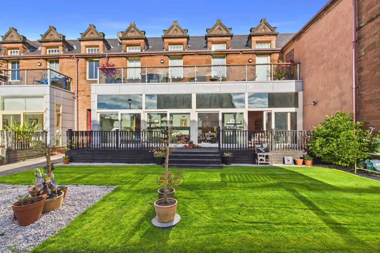 Gartloch Avenue, Glasgow, photo 29