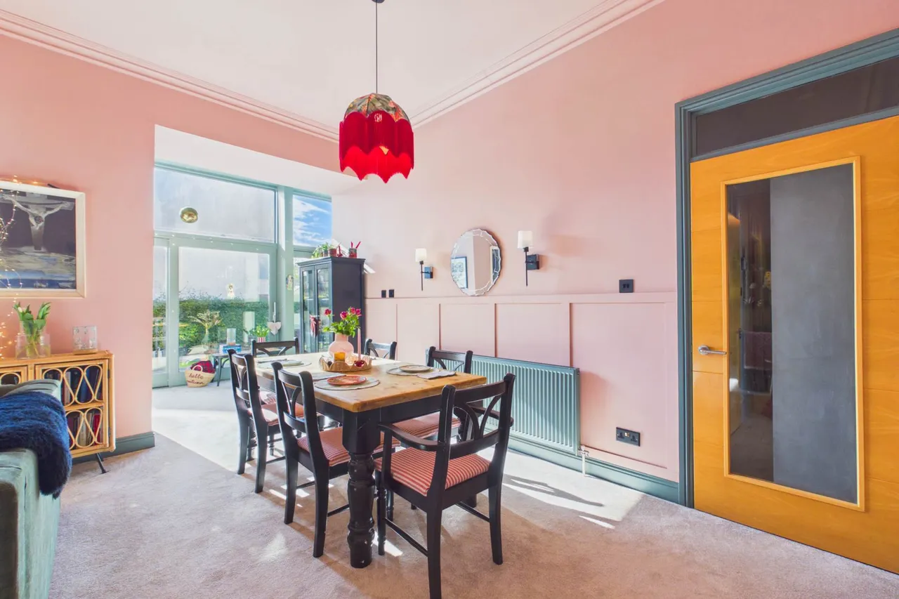 Gartloch Avenue, Glasgow, photo 8