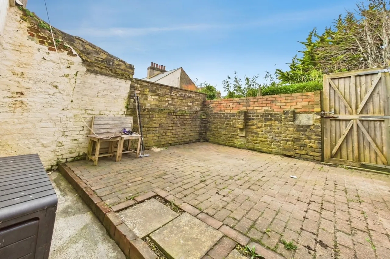 Nightingale Road, Dover, photo 5
