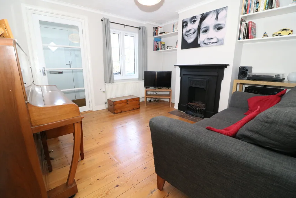 Middle Street, Brockham, RH3, photo 4