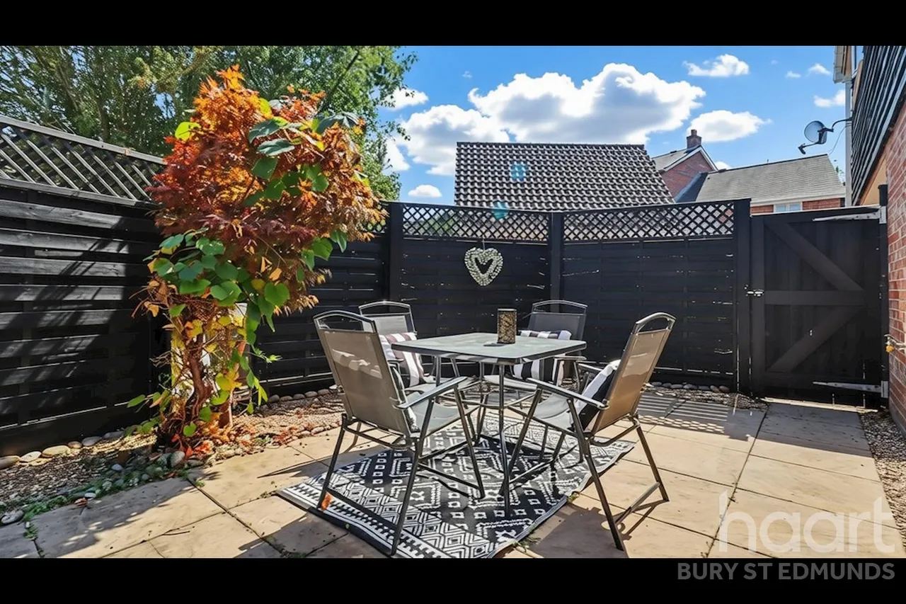 Coltsfoot Crescent, Bury St Edmunds, IP32, photo 14