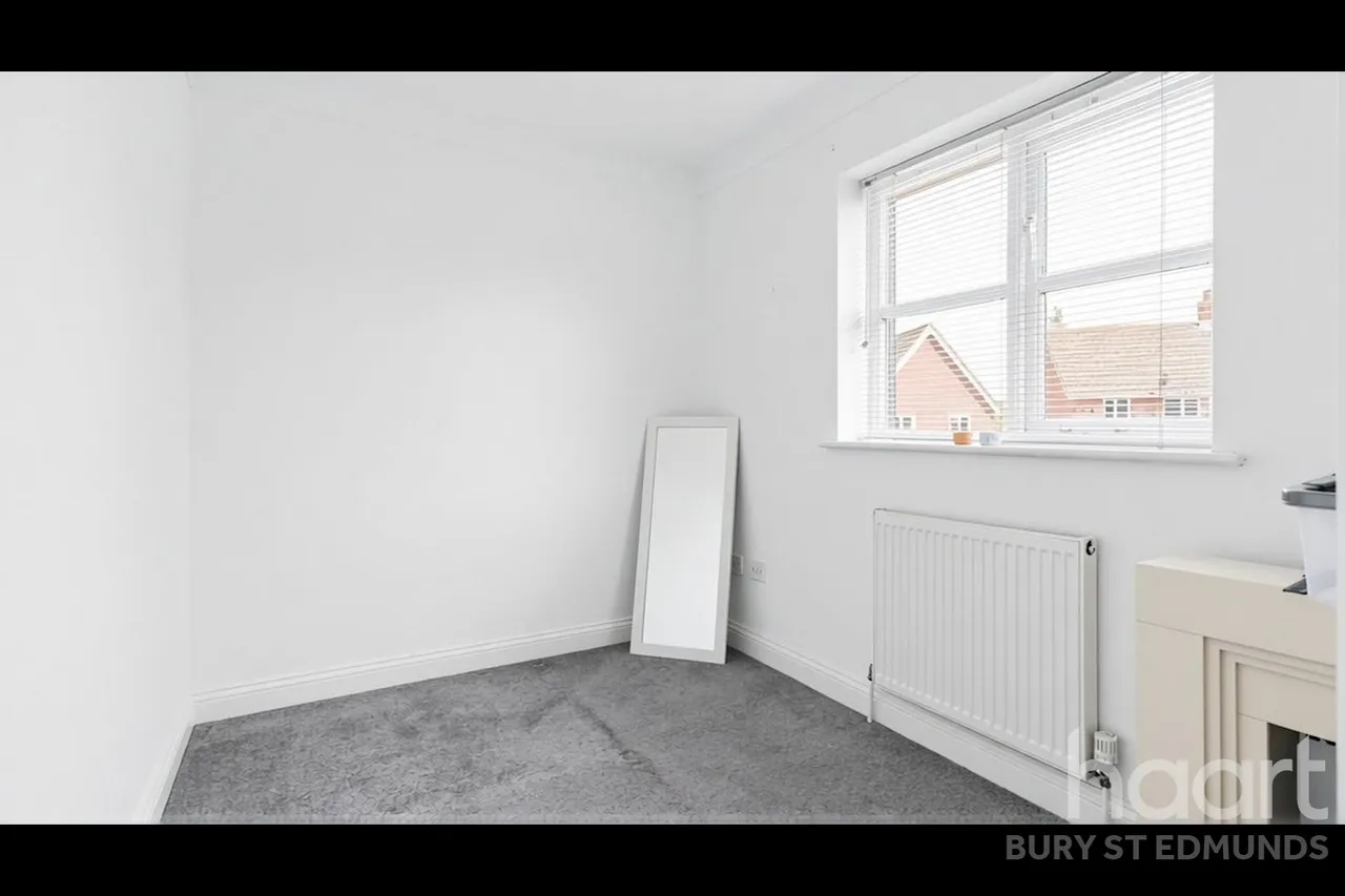 Coltsfoot Crescent, Bury St Edmunds, IP32, photo 6