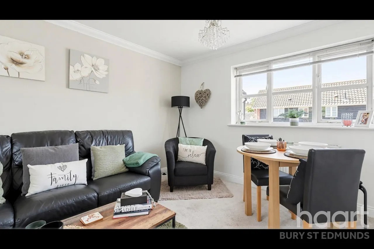 Coltsfoot Crescent, Bury St Edmunds, IP32, photo 2