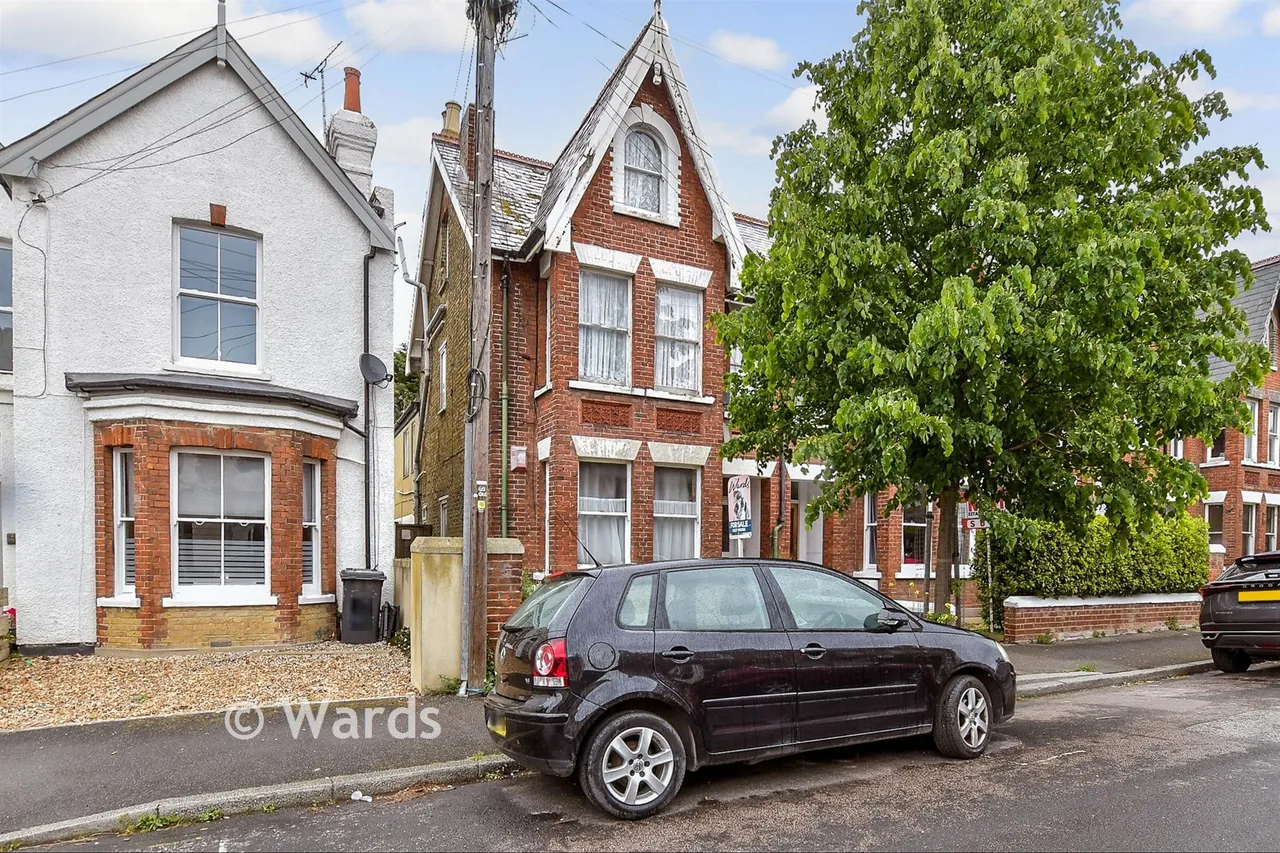 1 bed flat for sale, Queens Gardens, Herne Bay, CT6
