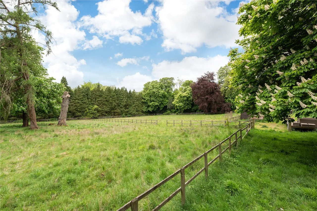 Fredley Park, Mickleham, RH5, photo 31