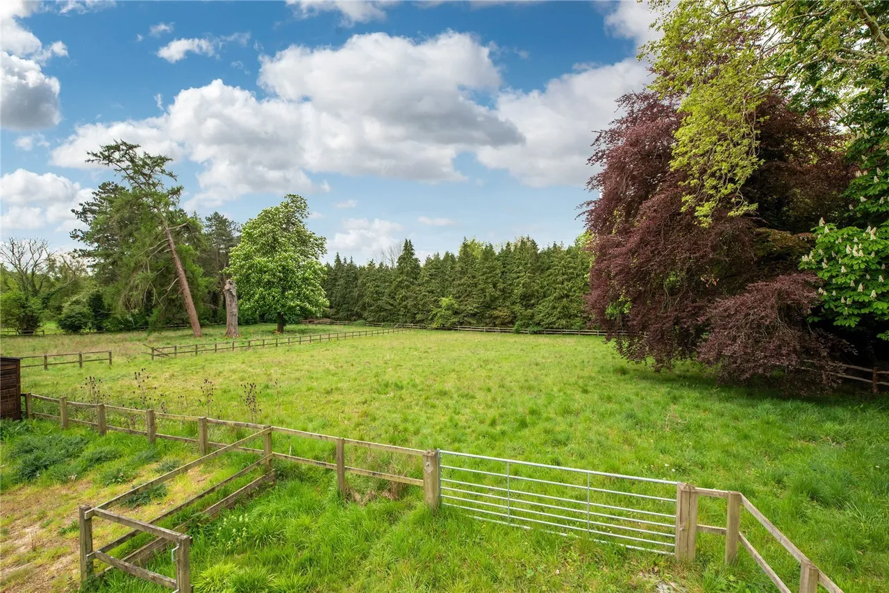 Fredley Park, Mickleham, RH5, photo 28