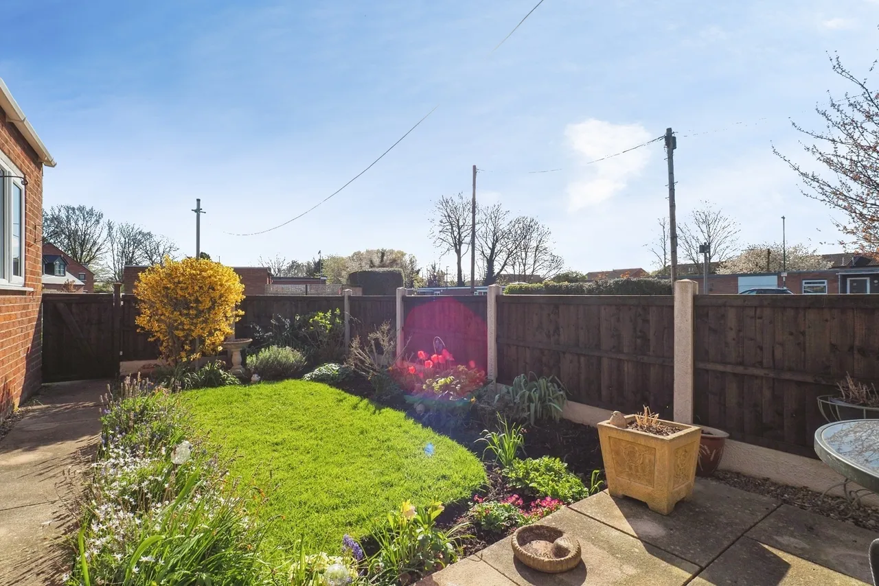 Gervase Gardens, Clifton Village, Nottingham, Nottinghamshire, NG11, photo 3