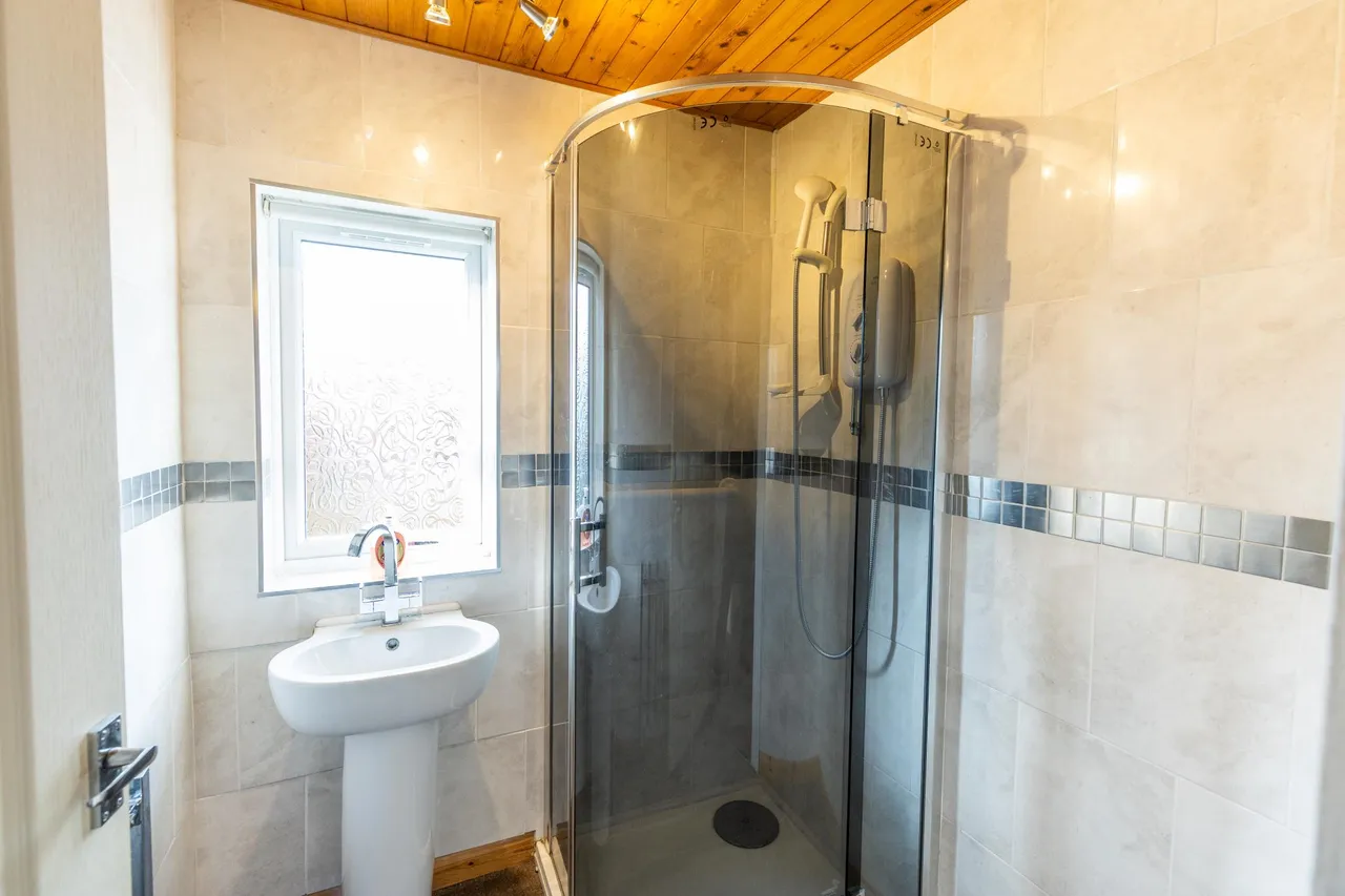 Gawsworth Road, Ellesmere Port, CH66, photo 11