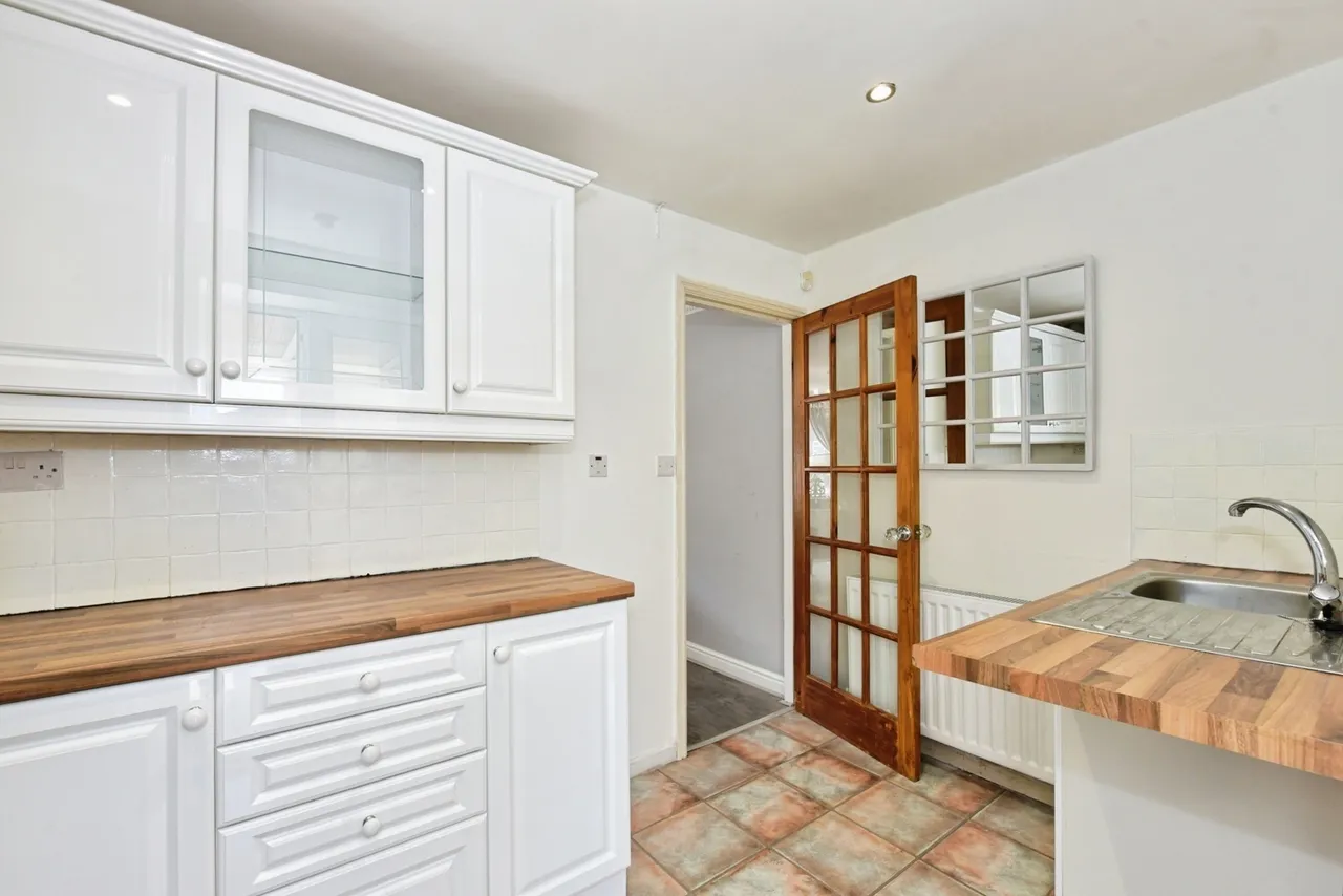 Welbury Gardens, Halfway, Sheffield, South Yorkshire, S20, photo 13