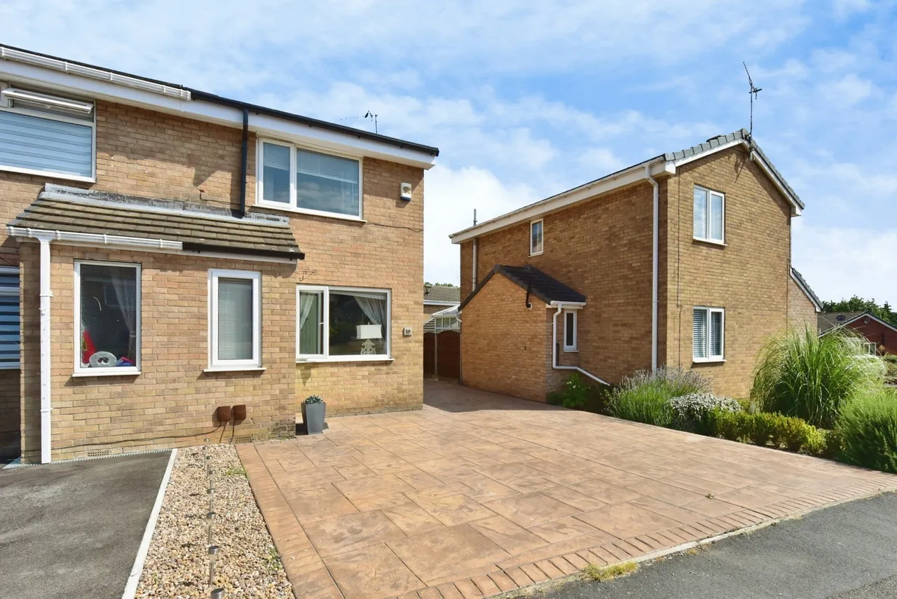 Welbury Gardens, Halfway, Sheffield, South Yorkshire, S20, photo 18
