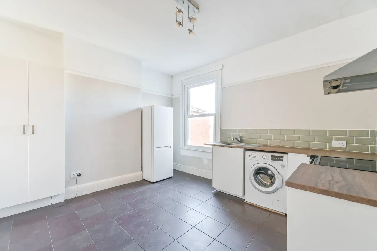 6b Cranhurst Road, London, photo 3