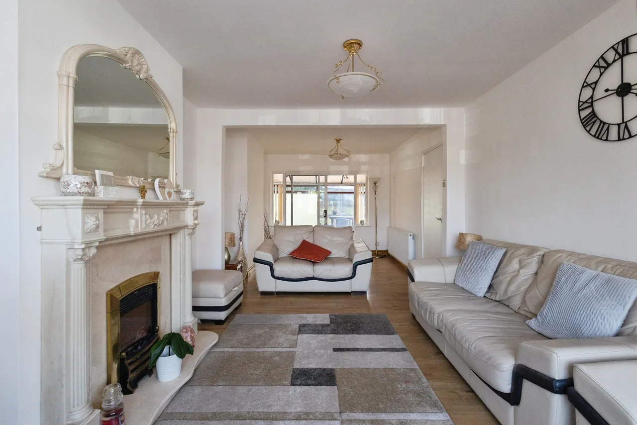 Silverstone Drive, Manchester, M40, photo 2