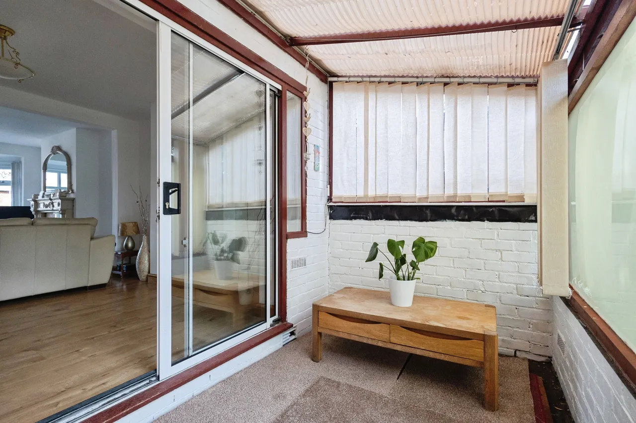 Silverstone Drive, Manchester, M40, photo 8