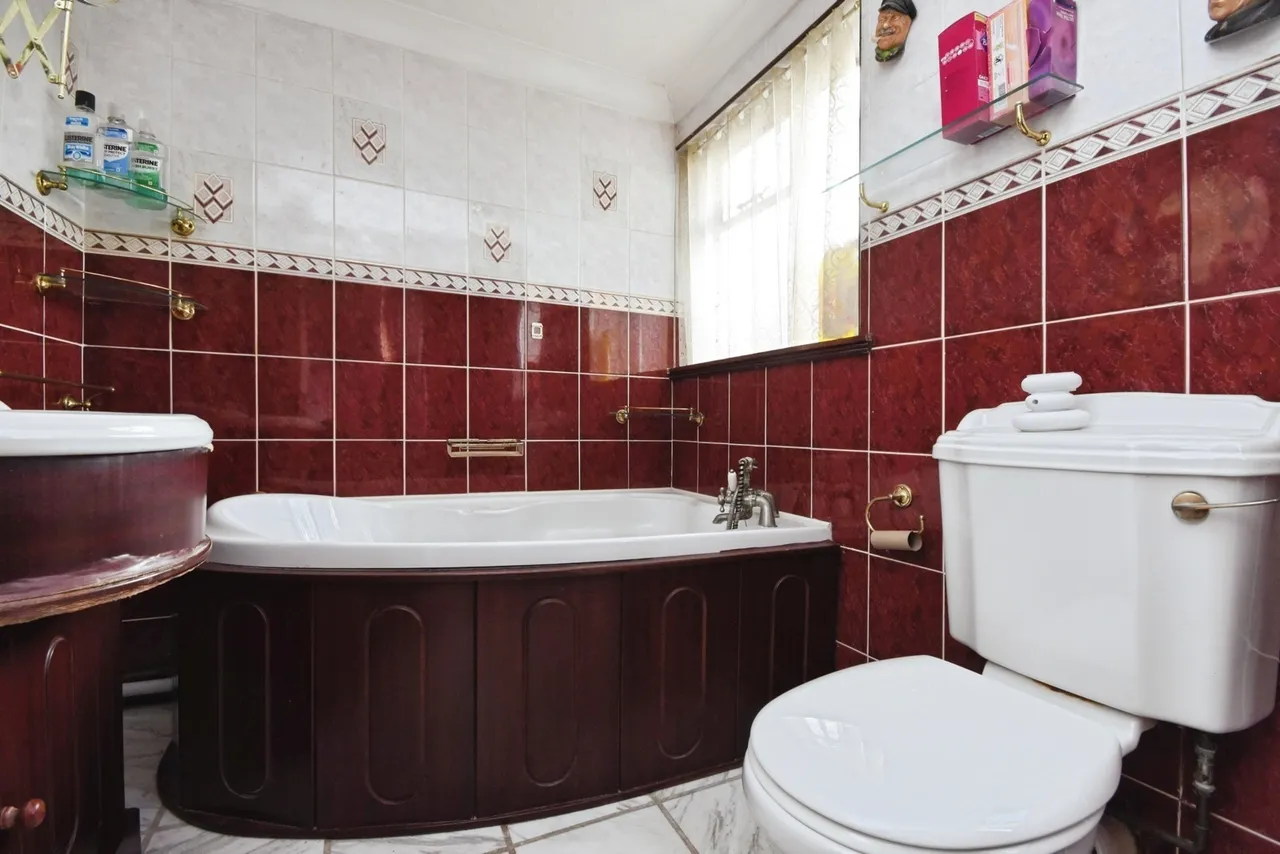 Silver Street, Silver End, CM8, photo 12