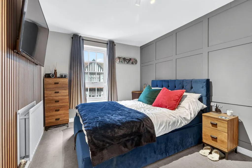 Bridge Street, Walton-On-Thames KT12 1AS, photo 10