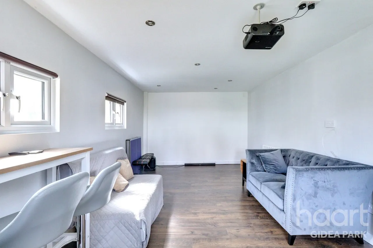 Erroll Road, Romford, RM1, photo 17
