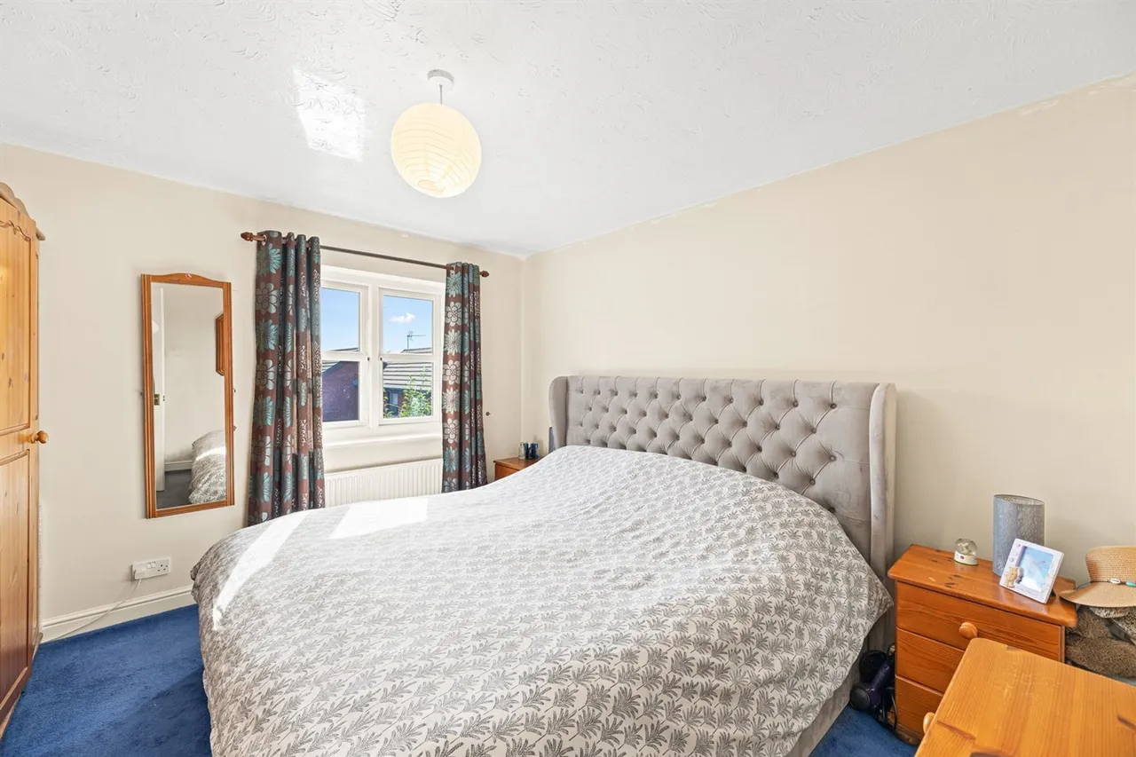 Waterside Drive, Frodsham, photo 12