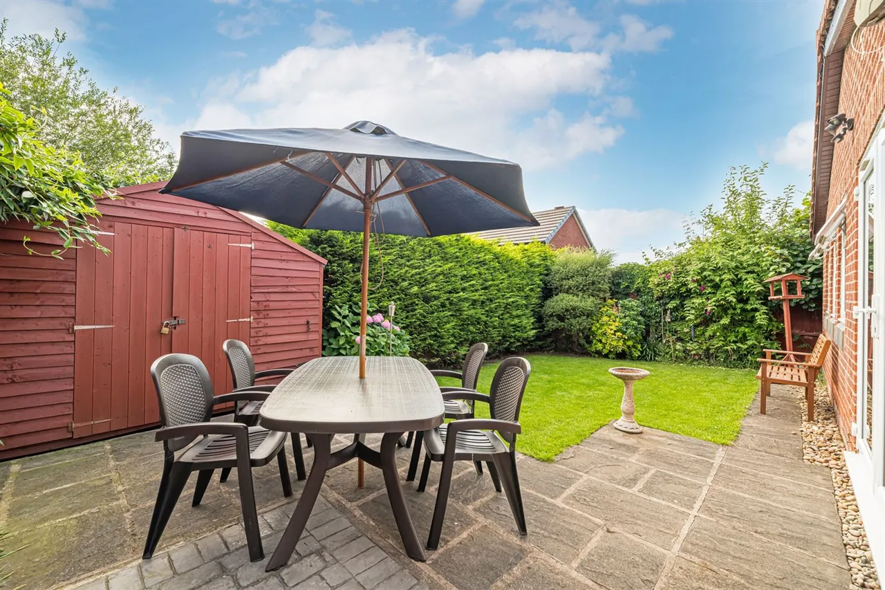 Waterside Drive, Frodsham, photo 20
