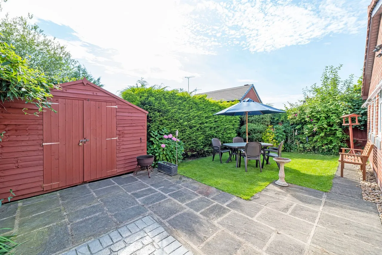 Waterside Drive, Frodsham, photo 19
