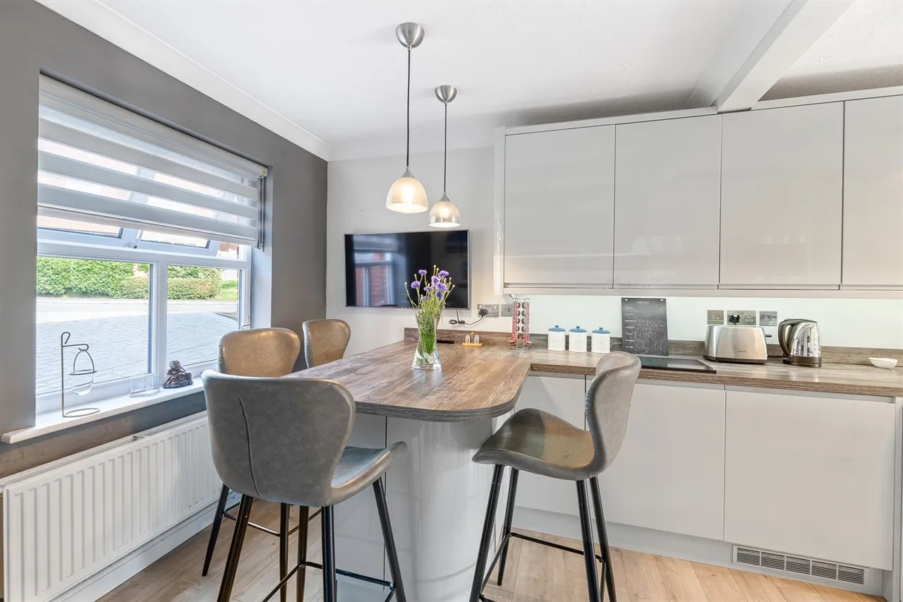 Waterside Drive, Frodsham, photo 9
