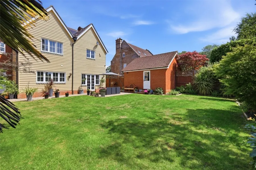 House Under Offer with 5 bedrooms in Bishop's Stortford, CM23, photo 41