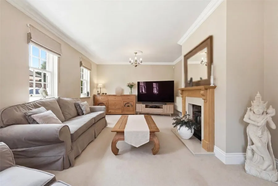 House Under Offer with 5 bedrooms in Bishop's Stortford, CM23, photo 8