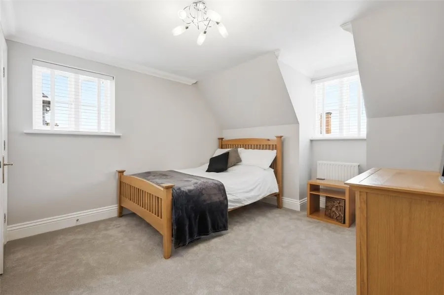 House Under Offer with 5 bedrooms in Bishop's Stortford, CM23, photo 34