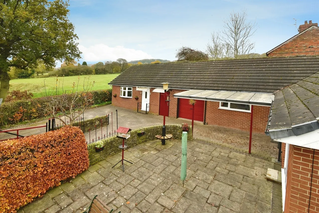 Moss Lane, Cheadle, Stoke-On-Trent, photo 2