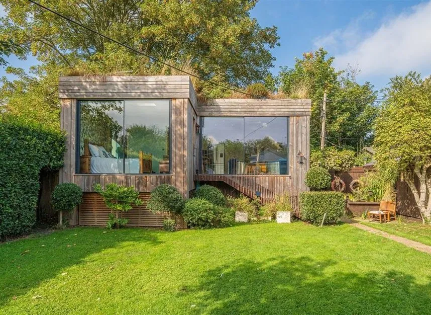 Wheatleys Eyot, Sunbury-On-Thames, TW16, photo 2
