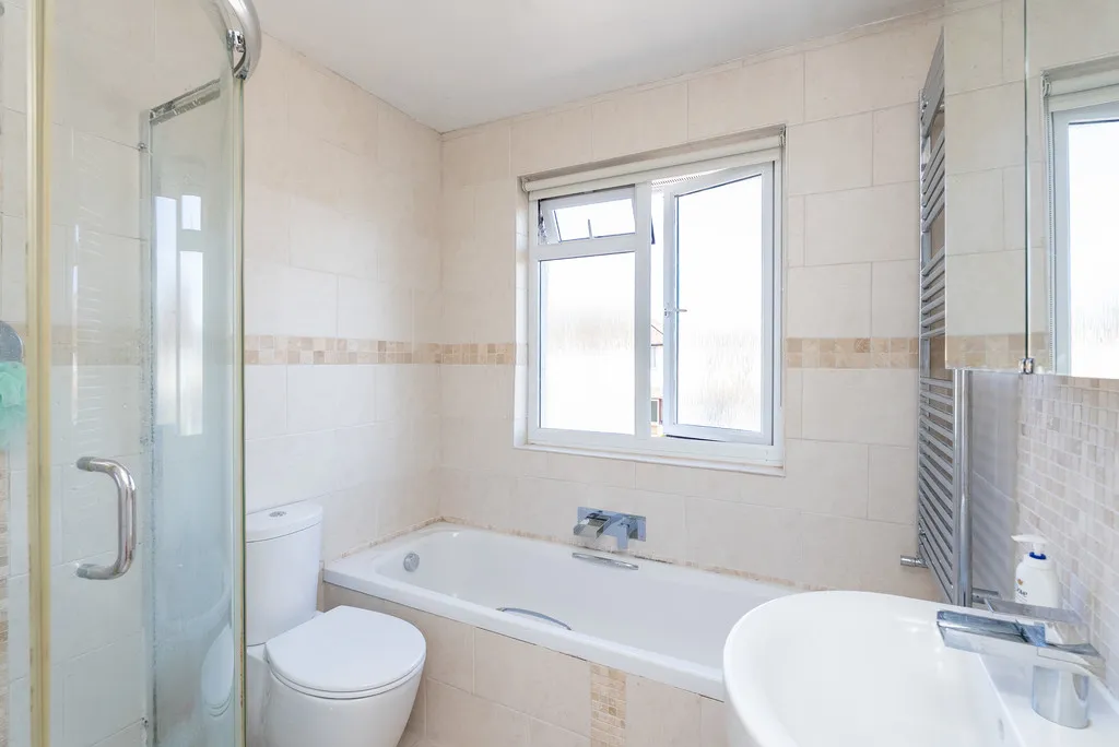 Glenfield Road, Brockham, RH3, photo 7