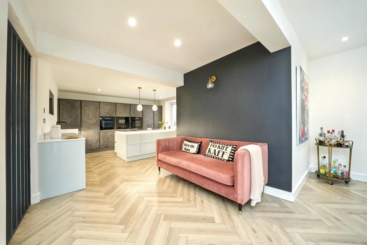 Colton Road, Rugeley, WS15 3HB, photo 3