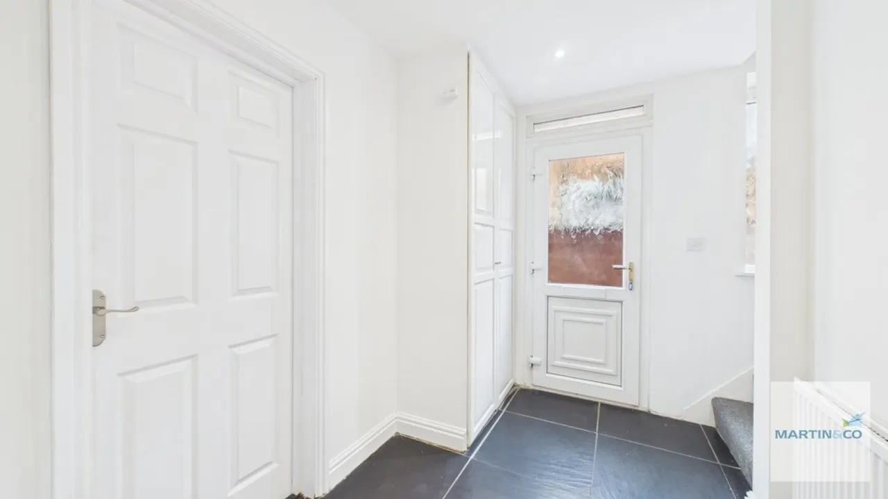 Buxton Avenue, Fazeley, B78, photo 7