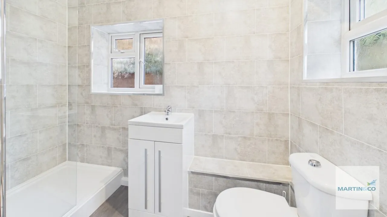 Buxton Avenue, Fazeley, B78, photo 12
