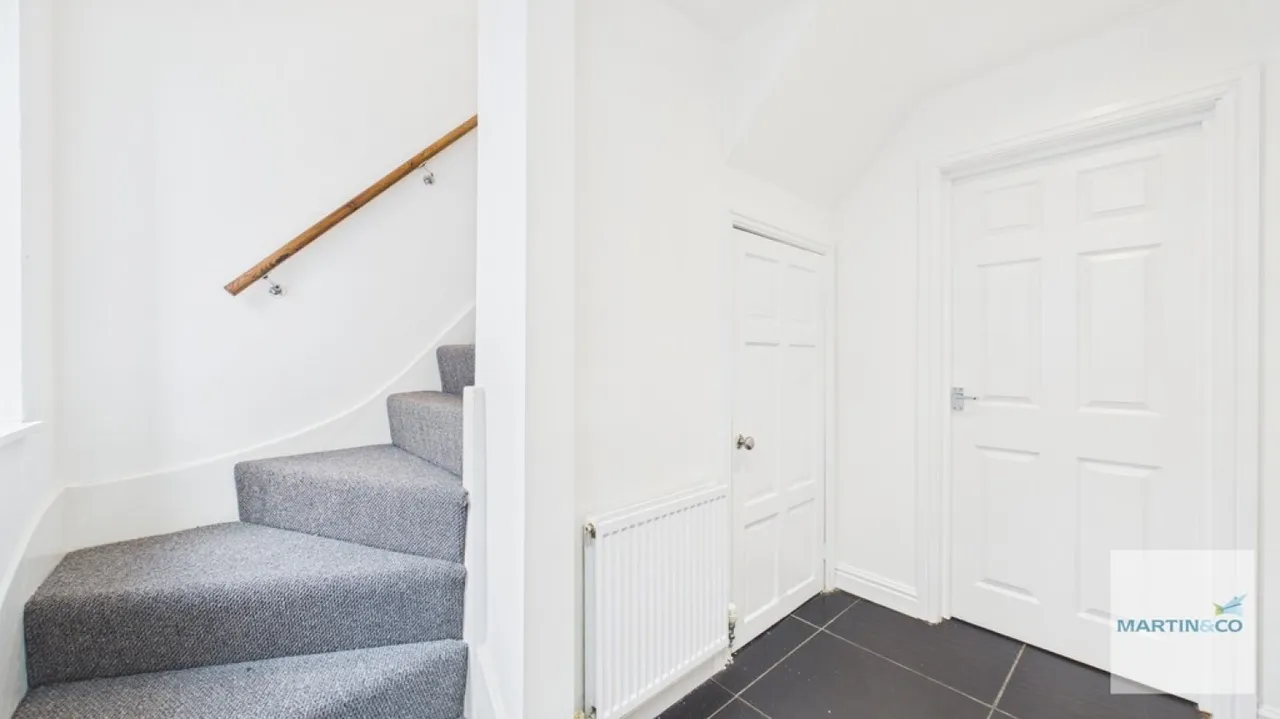 Buxton Avenue, Fazeley, B78, photo 3