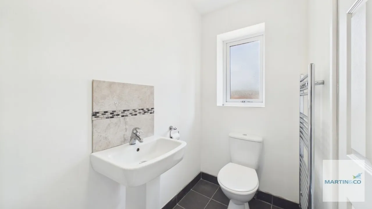 Buxton Avenue, Fazeley, B78, photo 21