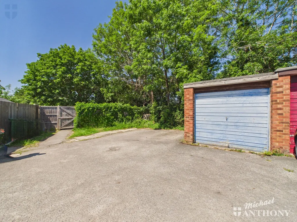 Hughenden Green, Aylesbury, HP21 9EB, photo 18