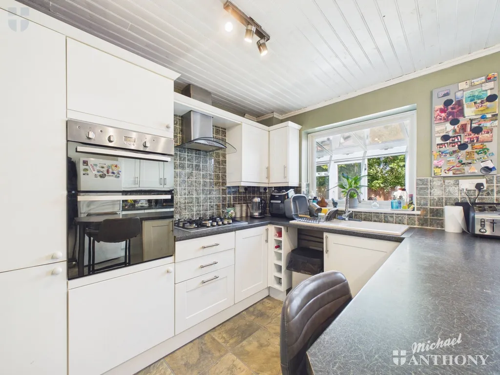 Hughenden Green, Aylesbury, HP21 9EB, photo 4