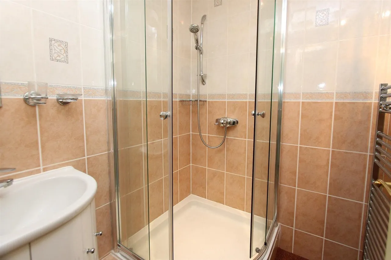 Commonside, Brierley Hill, photo 16