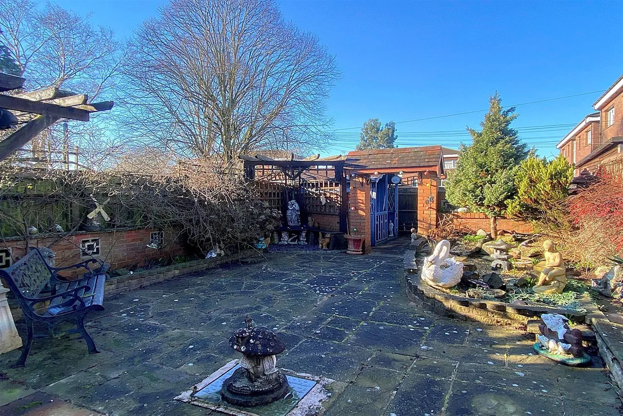 Commonside, Brierley Hill, photo 18