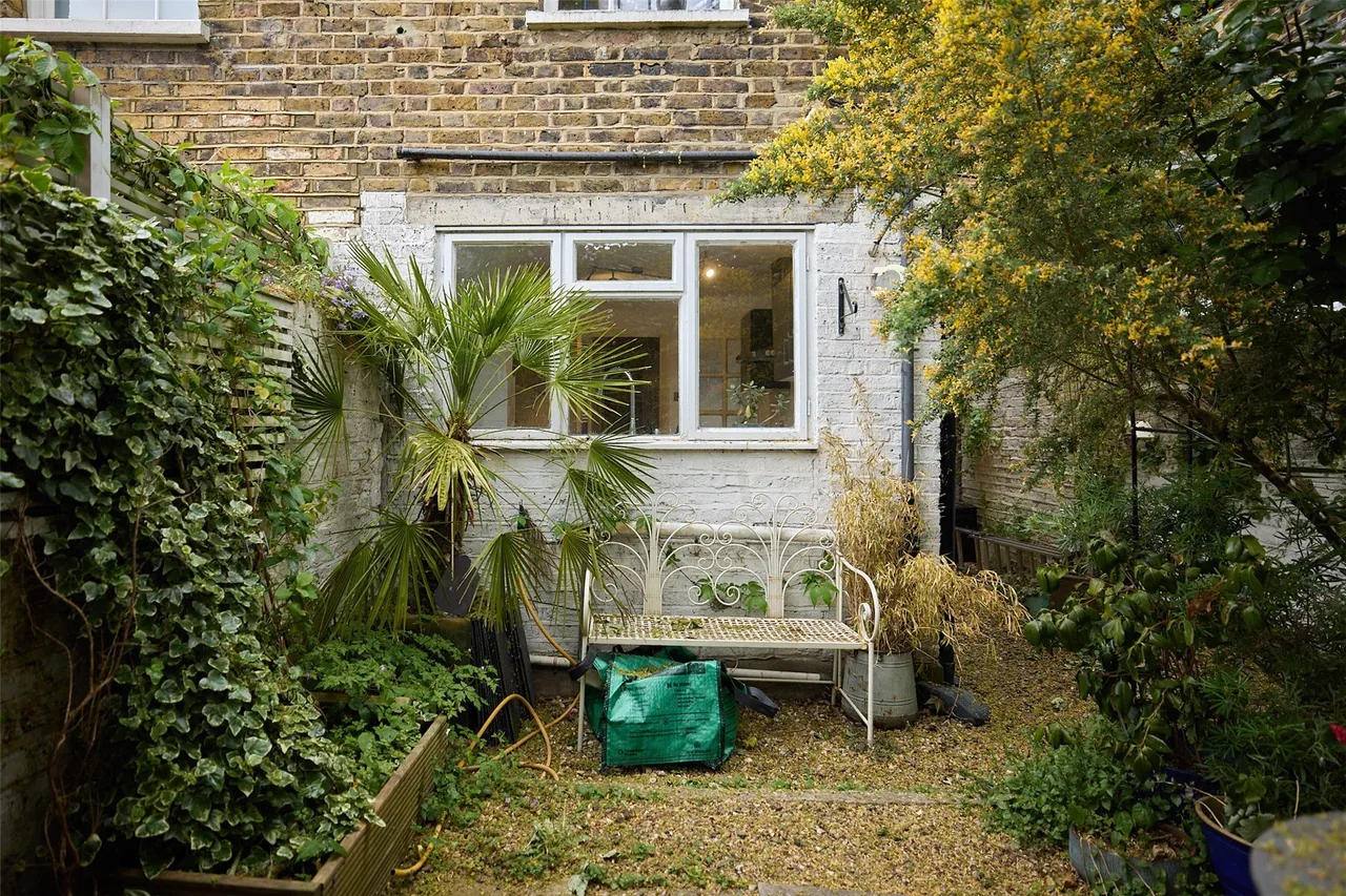 Huxley Street, London, W10, photo 12