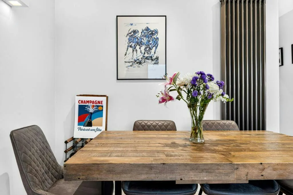 Garratt Lane, London, SW18, photo 12