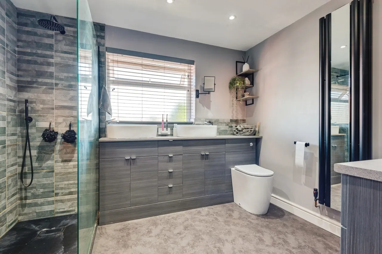 Marlowe Close, Widnes, WA8, photo 14