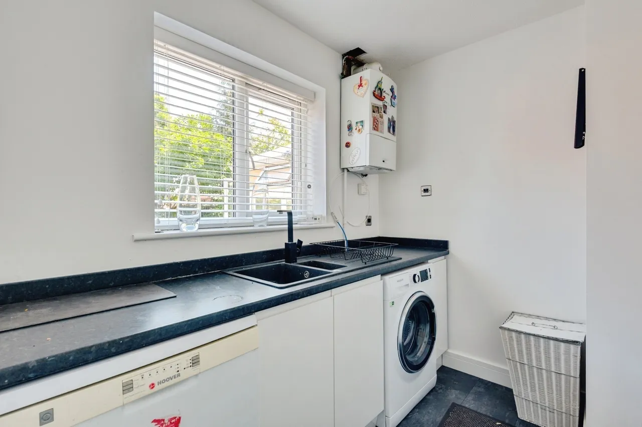 Marlowe Close, Widnes, WA8, photo 9